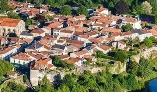 毕节回乡建别墅为什么一定要选专业乡墅公司